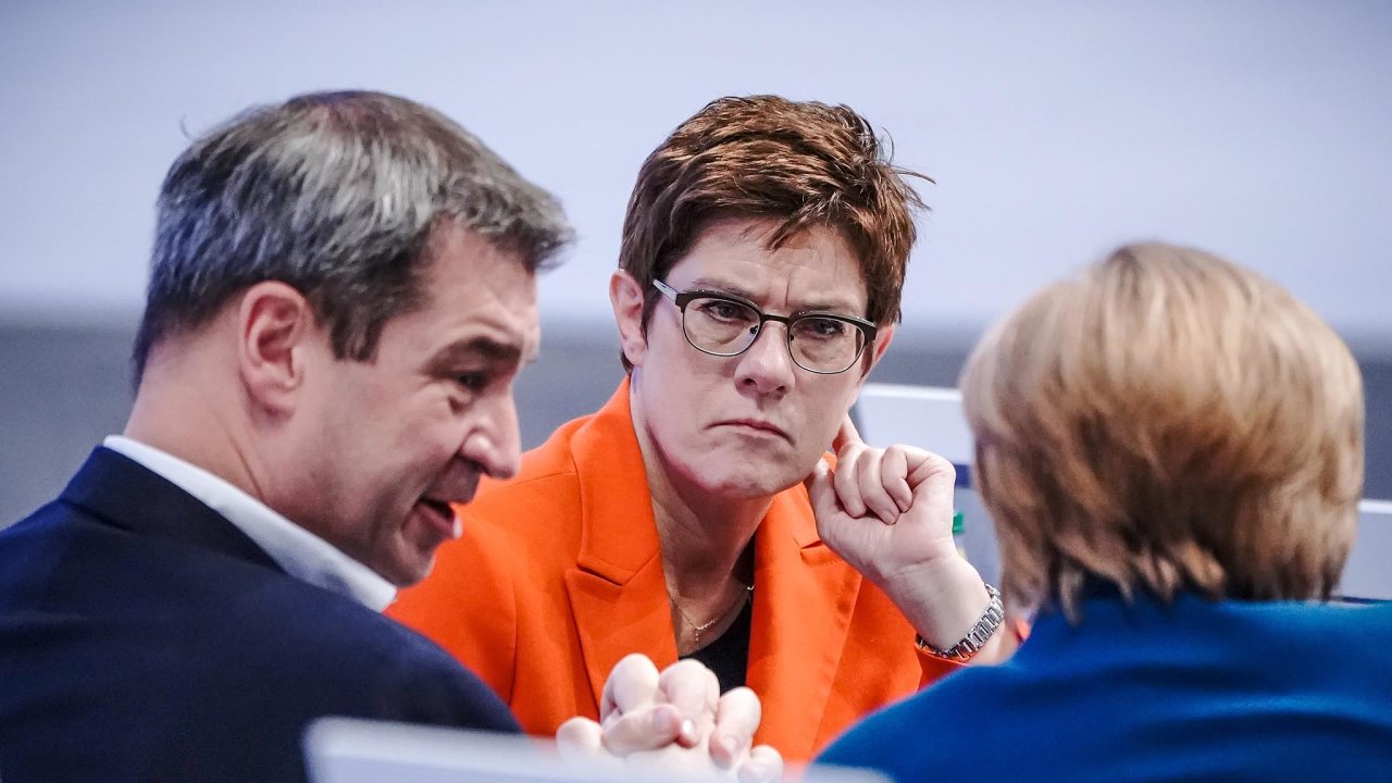 Předsedkyně v ohrožení: Annegret Krampová-Karrenbauerová zůstává i po lipském sjezdu v čele CDU. Ve straně má ale řadu protivníků.