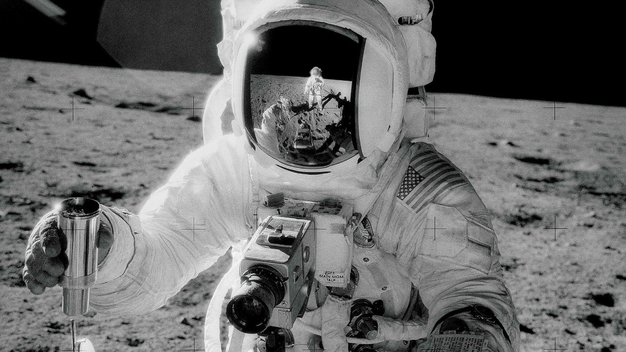 Mise Apollo 11 probìhla v èervenci roku 1969.