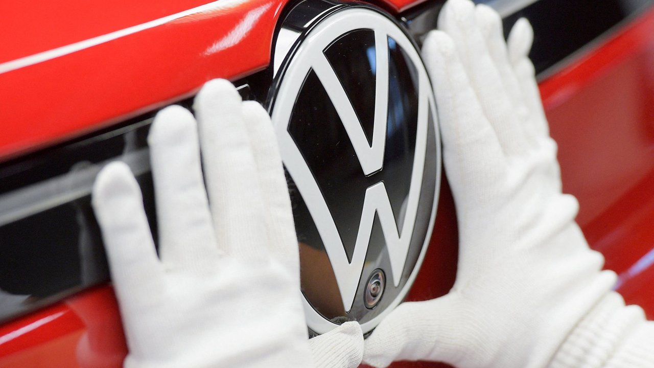 Miliardové pokuty za nesplněné emisní limity by dopady především na německý Volkswagen.
