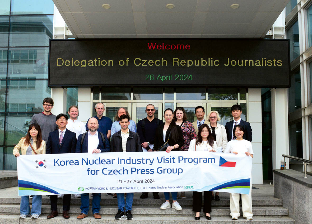 Kampaň kombinující public affairs a PR budovala od začátku značku s důrazem na odbornost, transparentnost a bez konfrontace s konkurenty. (Foto: KHNP) Kampaň kombinující public affairs a PR budovala od začátku značku s důrazem na odbornost, transparentnost a bez konfrontace s konkurenty.