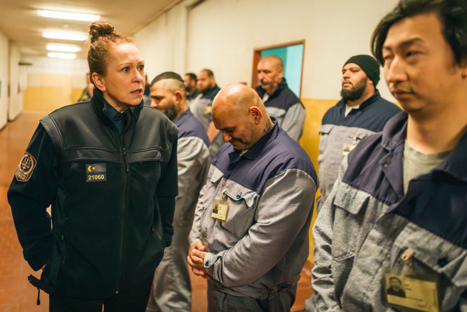 Oddíl B je český desetidílný komediální televizní seriál režiséra Jana Prušinovského a scenáristy Petra Kolečka. (Foto: TV Nova/Klára Cvrčková) Oddíl B je český desetidílný komediální televizní seriál režiséra Jana...