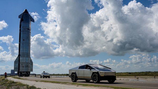 SpaceX, Tesla