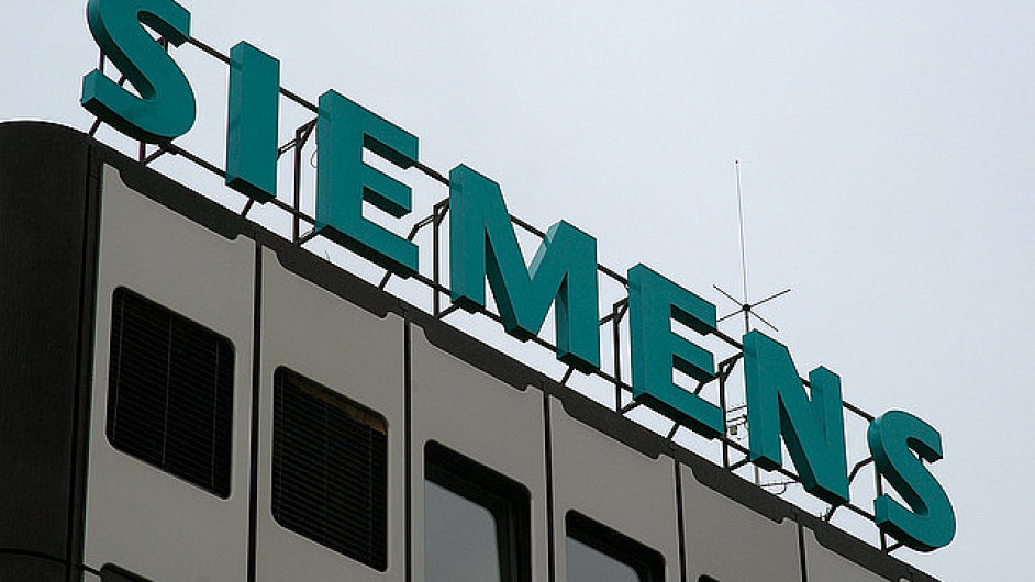 Zisk Siemensu stoupl na 1,39 miliardy eur.