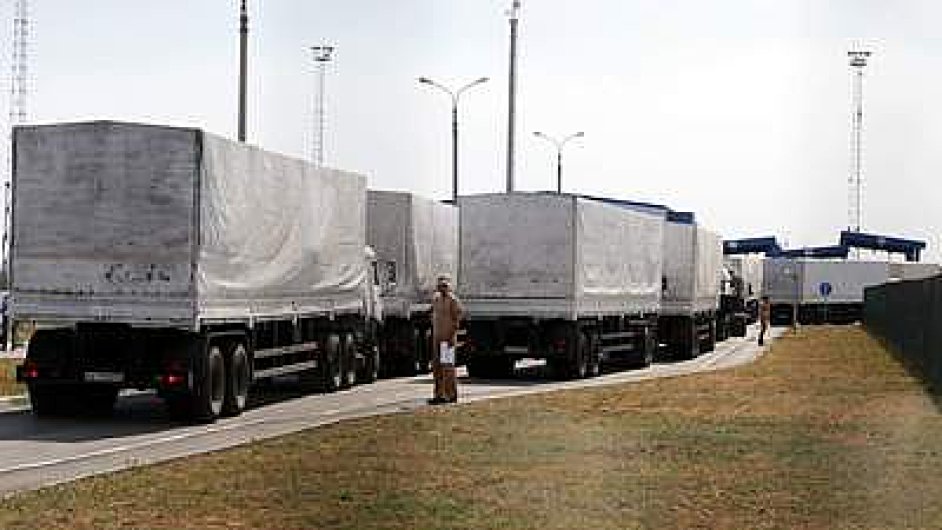 Rusk kamiony pekrauj hranice na Ukrajinu