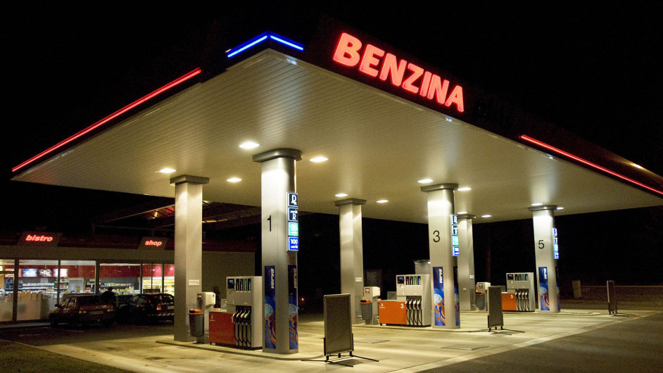 Unipetrol je v Česku lídrem ve zpracování ropy a petrochemii, patří mu mimo jiné i síť čerpacích stanic Benzina.