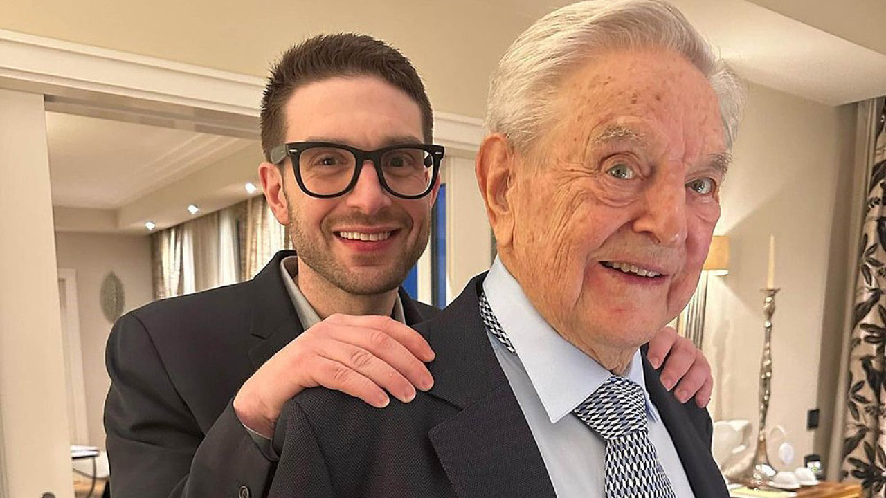 13-6-2023  George Soros has handed control of his $25 billion dollar empire to his younger son Alex Soros  Pictured: George Soros