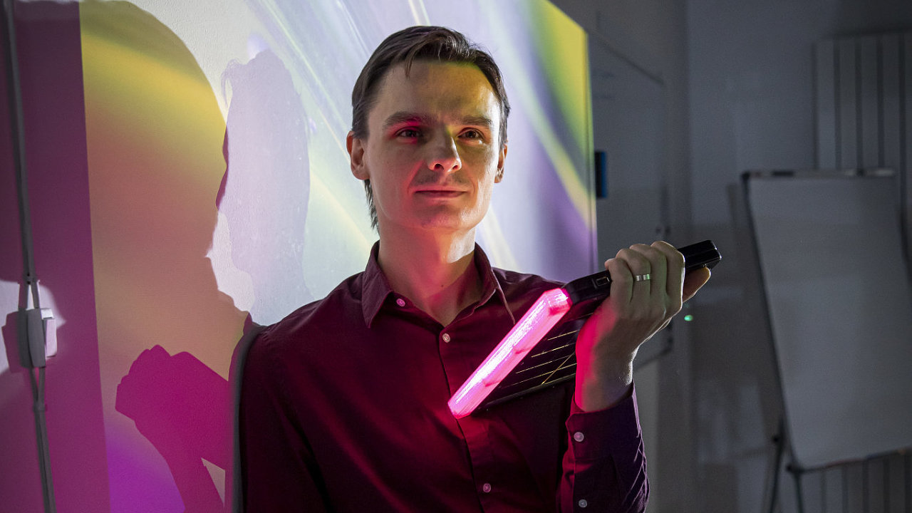 Vemocn AI? Klienti asto pijdou spedstavou, e kdy je to AI, tak to pece zvldne vechno. Jako by to byl vemocn nstroj. Veskutenosti m jasn omezen, k Ondej Svoboda.