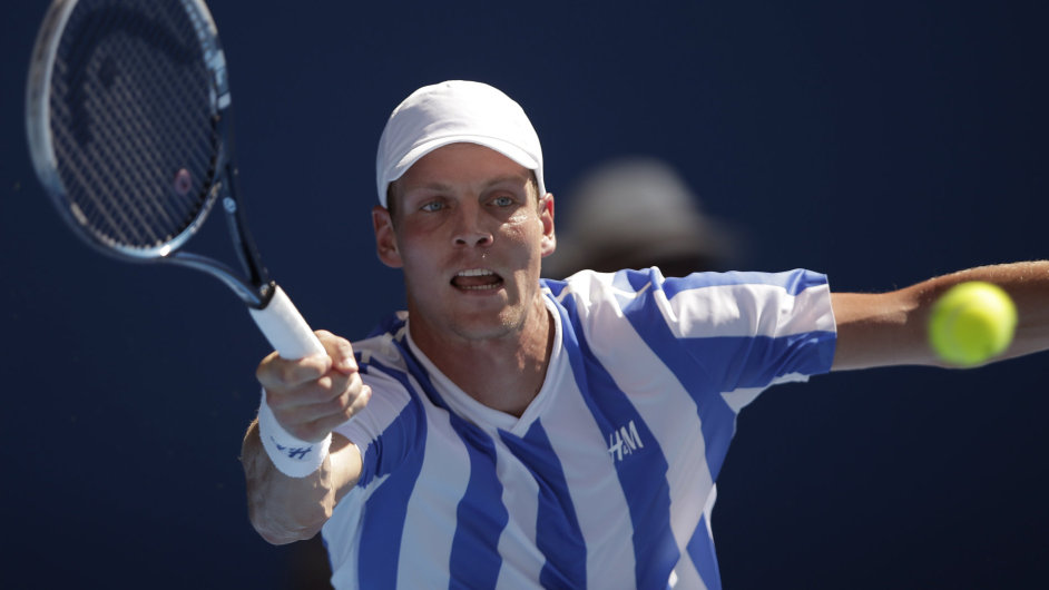 Tom Berdych v utkn s Damirem Dumhurem na Australian Open