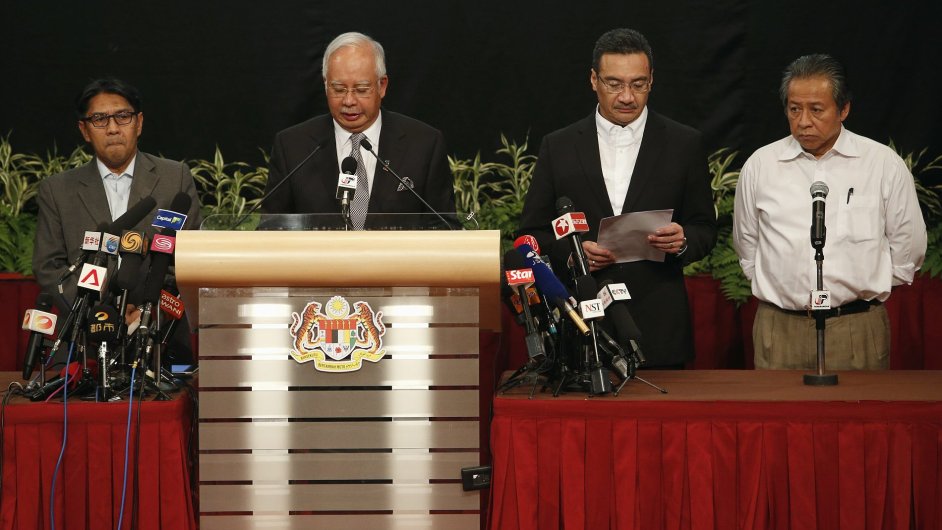 Malajsijsk premir na tiskov konferenci.