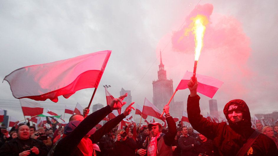 Polsko Polkm:Extremist svolali na Den nezvislosti do Varavy demonstraci, kde nastupujc vldu varovali ped dsledky uprchlick krize.