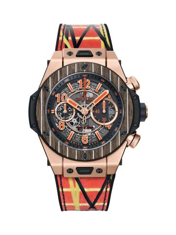Unikátní chronograf Big Bang Unico Teak Italia Independent vznikl jako pocta superplachetnici Stealth. Pouzdro a tlačítka jsou vyrobeny ze slitiny zlata a platiny, prstenec je vyřezán ze vzácného týkového dřeva a pásek je vystřižen z kevlarové lodní plachty.
