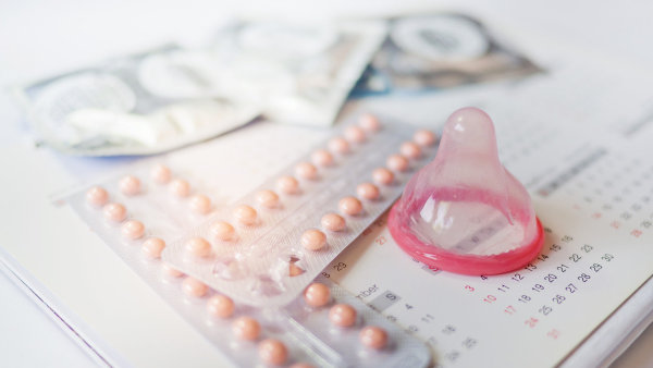 Britové testují první mužskou antikoncepční pilulku bez hormonů. Slibují skoro stoprocentní účinnost
