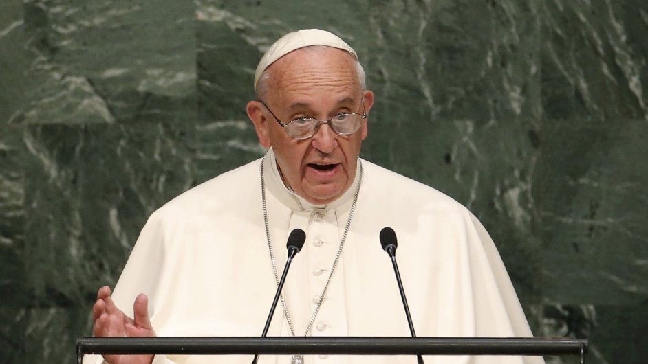 Pape Frantiek se ve svm projevu v centrle OSN v New Yorku vnoval uprchlick krizi i svtovm konfliktm.
