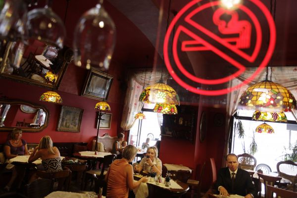 Z&aacute;kaz kou�en&iacute;, ilustra�n&iacute; foto