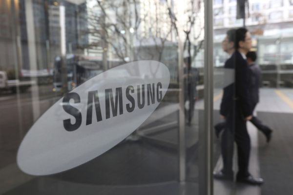 Samsung s&aacute;z&iacute; na kryptom�ny, vyr&aacute;b&iacute; �ipy na t�bu bitcoin�