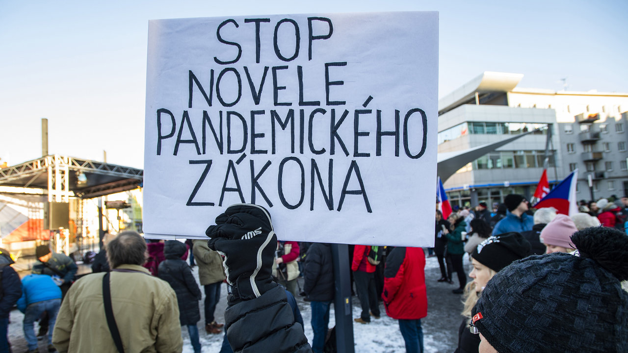 V Hradci Krlov se konala 22. ledna 2022 demonstrace iniciativy Oteveme esko - Chcpl PES s heslem 