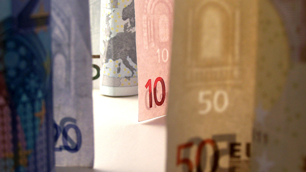 Ilustran foto - Bankovky eura.
