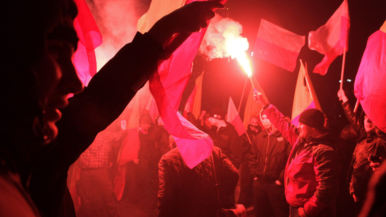 Pochod extremist na polsk den nezvislosti