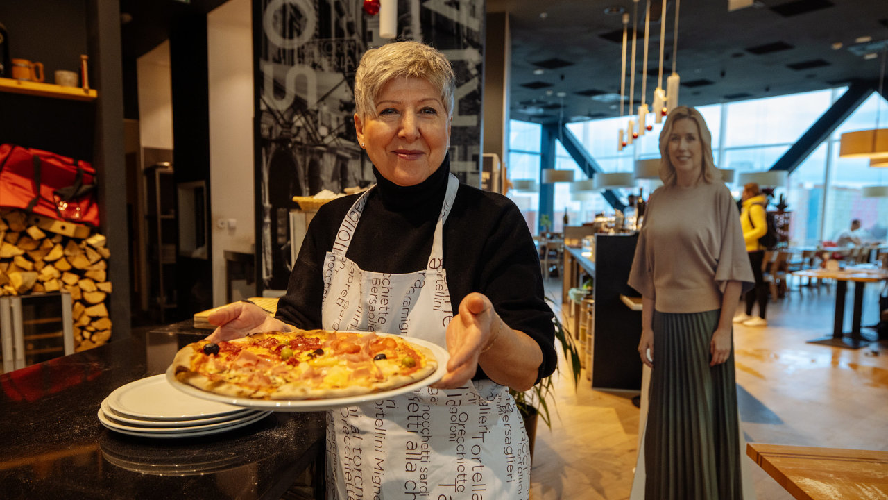 Uèíme se pravou italskou pizzu pro Danuši v pizzerii Sola Enotria, Ludmila Kerhartová