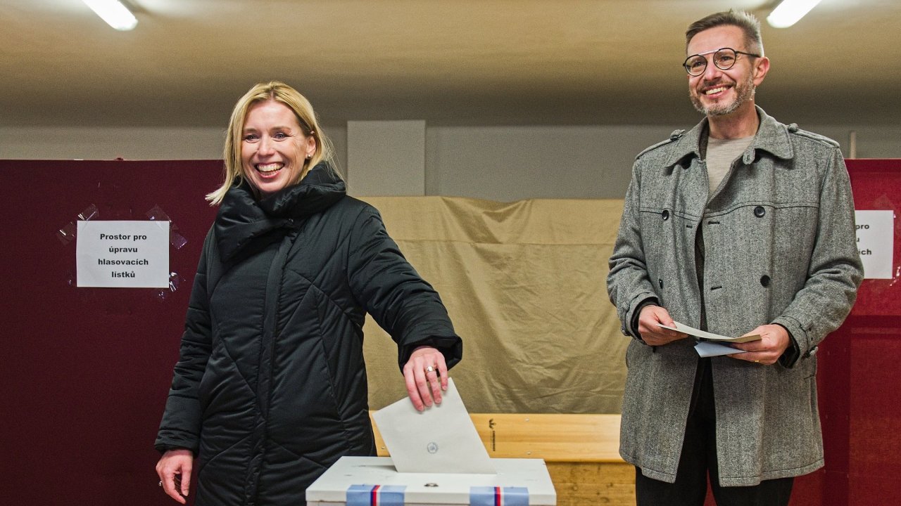 Prezidentsk kandidtka Danue Nerudov u voleb.