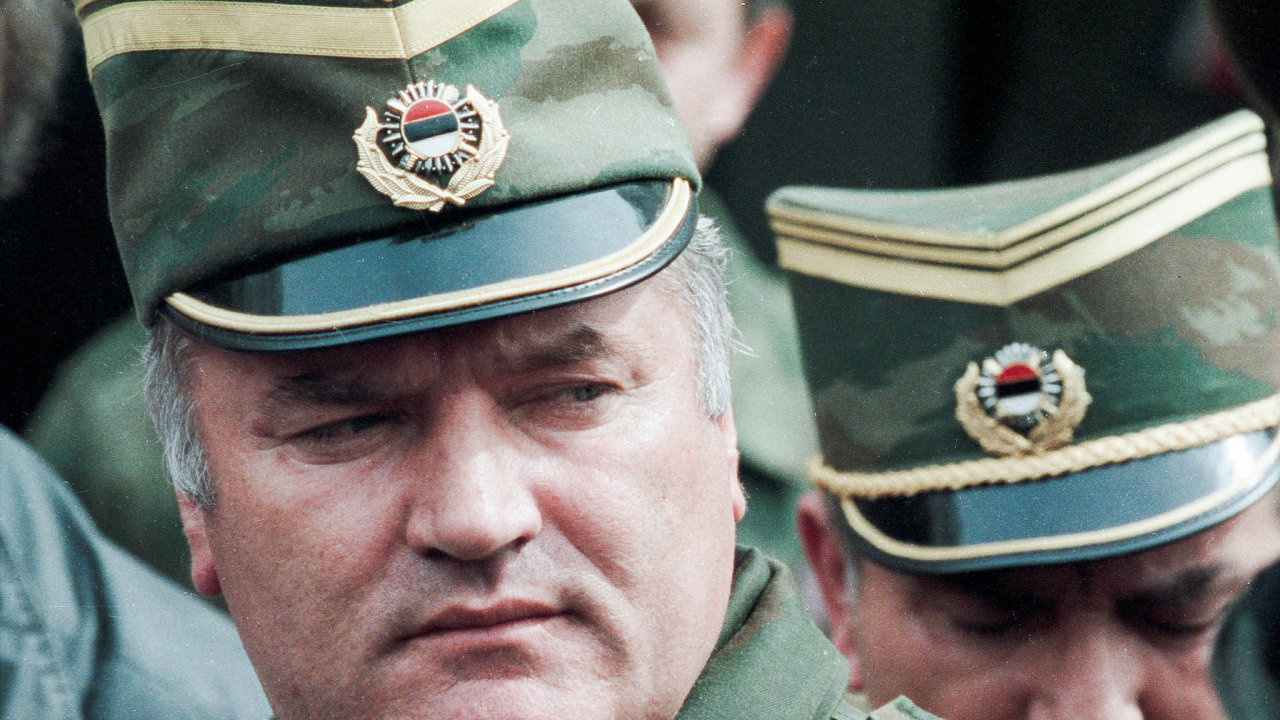 Ratko Mladi� byl b�hem v�lky v b�val� Jugosl�vii velitelem arm�dy Republiky...