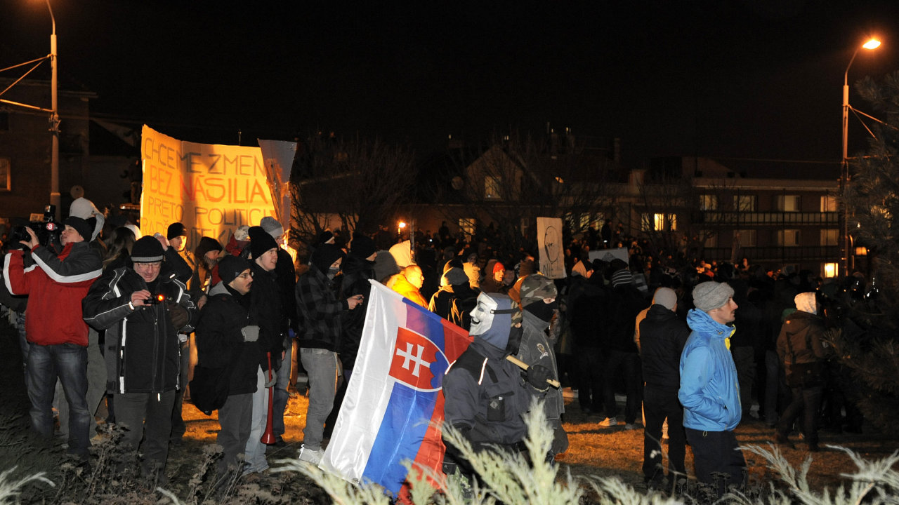Demonstrace proti korupci na Slovensku