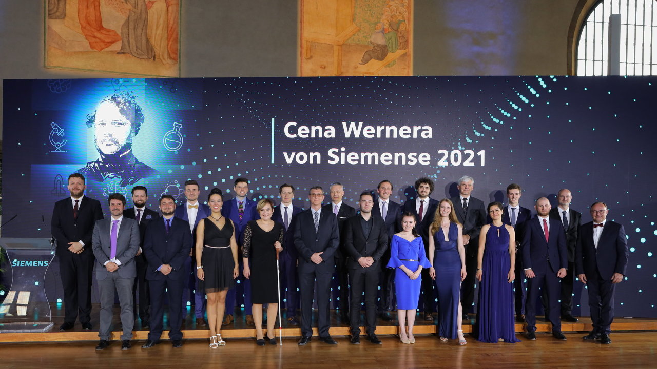 21 ocen�n�ch v sout�i Cena Wernera von Siemense 2021 si mezi sebou rozd�lilo 900 tis�c korun.
