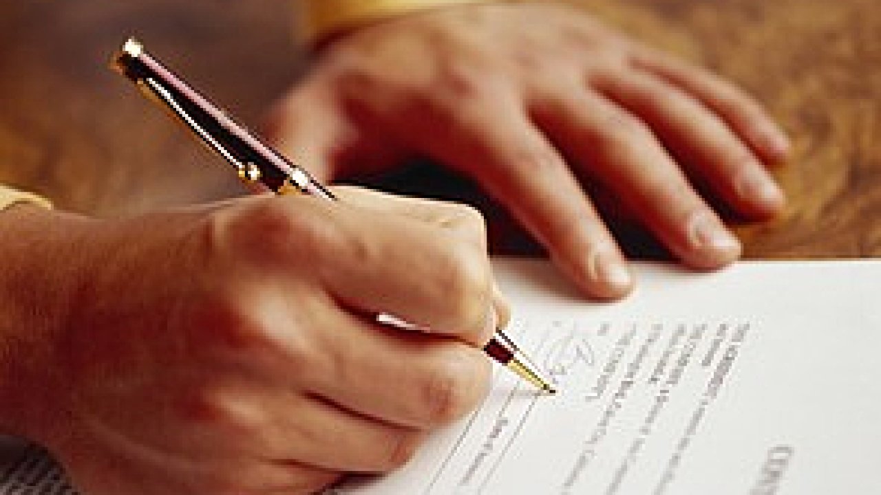 Ilustran foto - podpis smlouvy