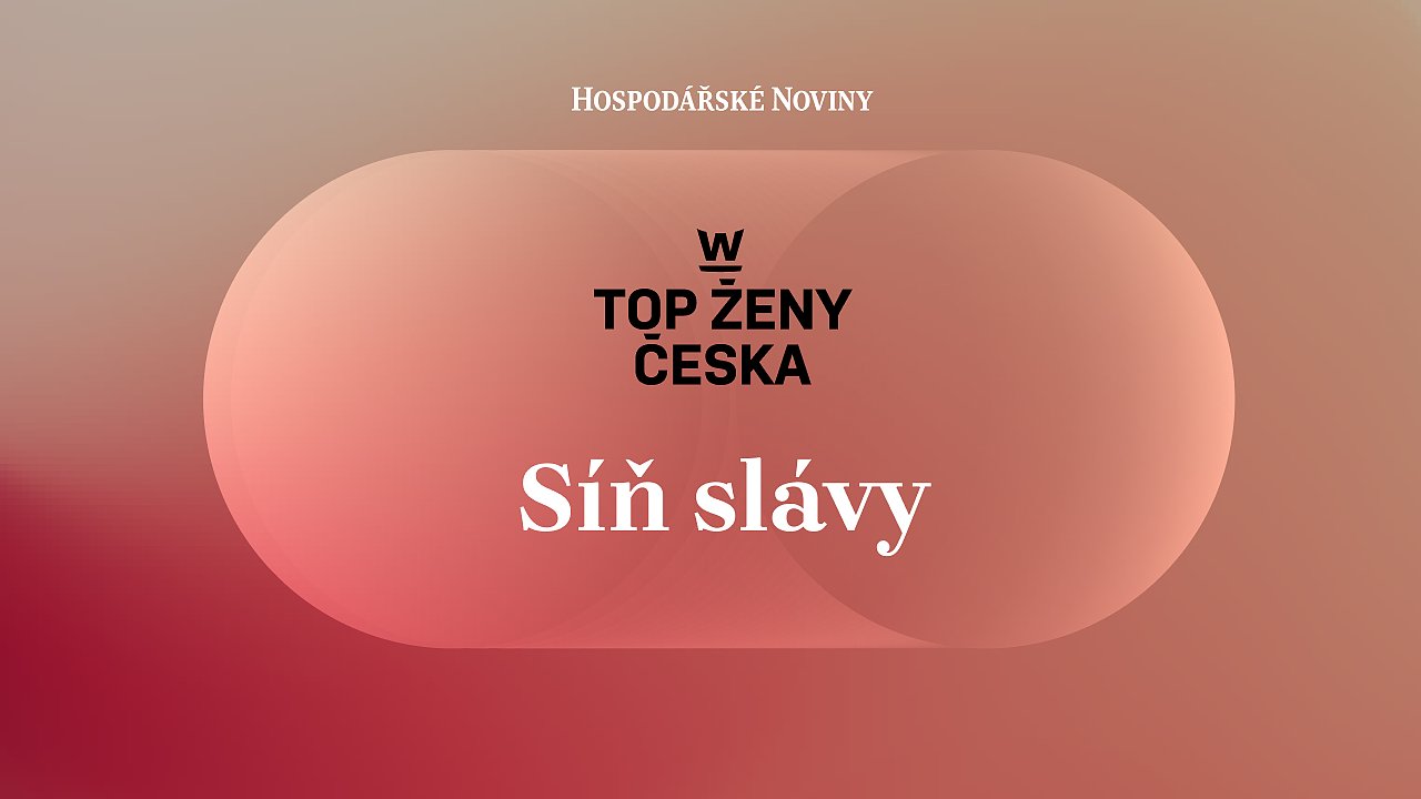 Do S�n� sl�vy jsou uv�d�ny d�my, kter� se staly v�t�zkami �i se dlouhodob� umis�ovaly na p�edn�ch p���k�ch jednotliv�ch ro�n�k�.