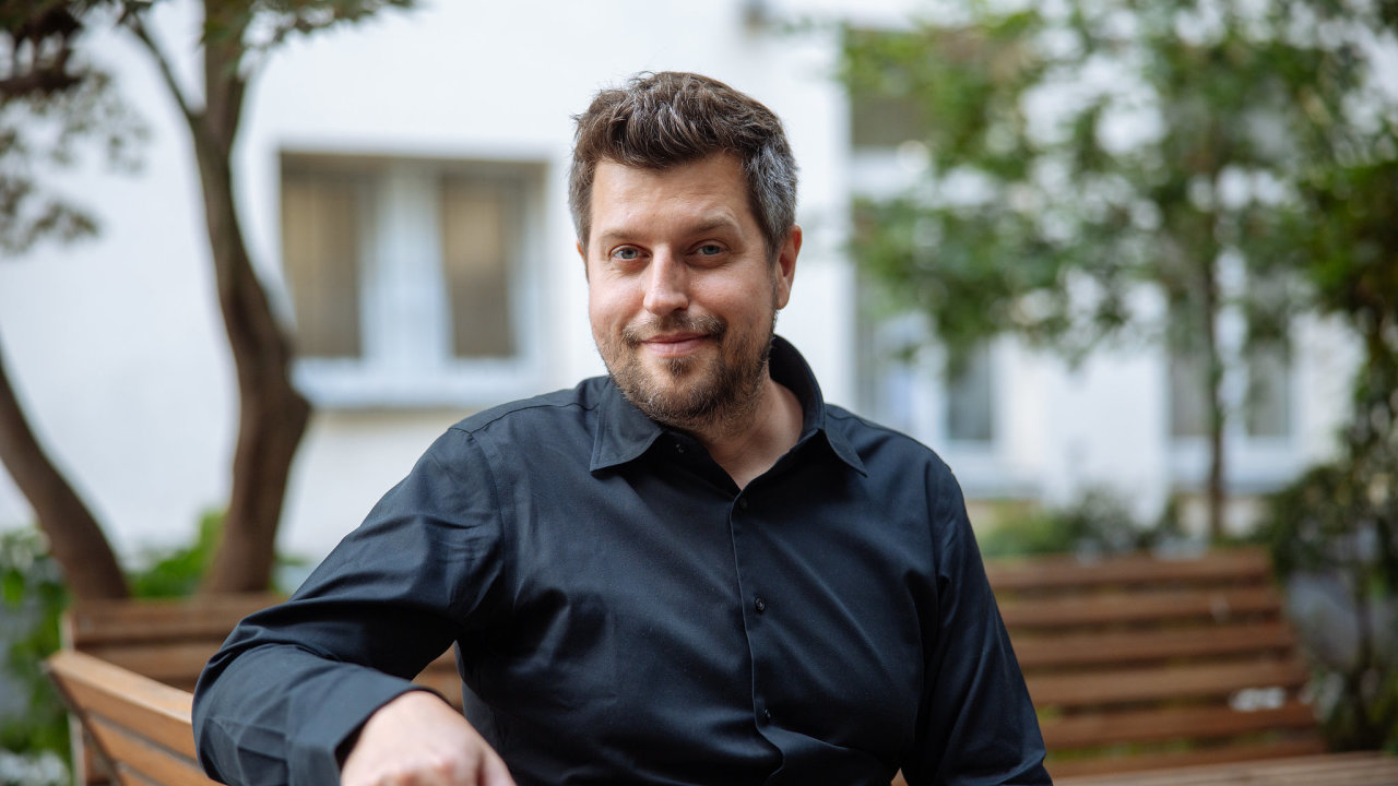 Analytik vzd�l�vac� politiky PAQ Research Karel Gargul�k.