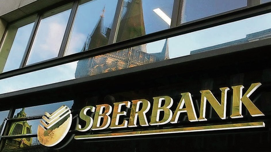 Sberbank je nejvt ruskou bankou. Kontroluje ji stt a na trhu m dominantn pozici.