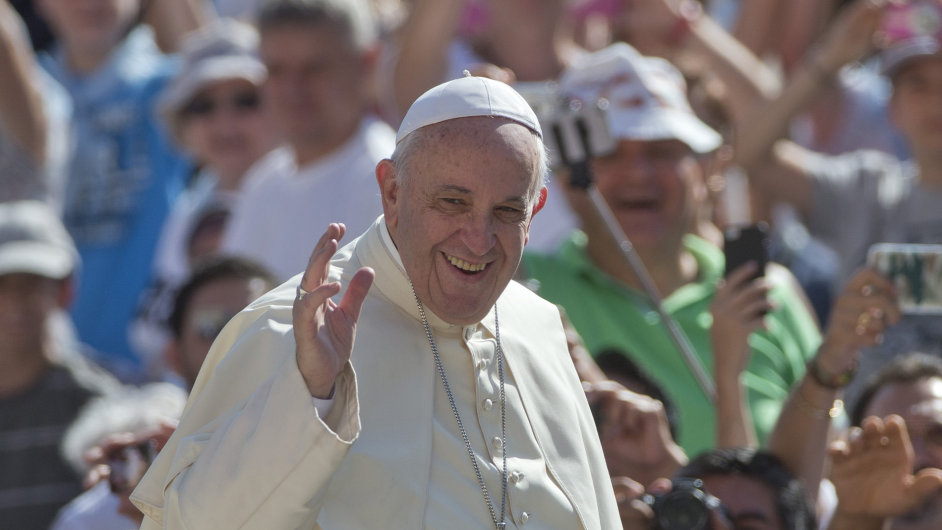Pape piletl na Lesbos, do ma odveze deset uprchlk