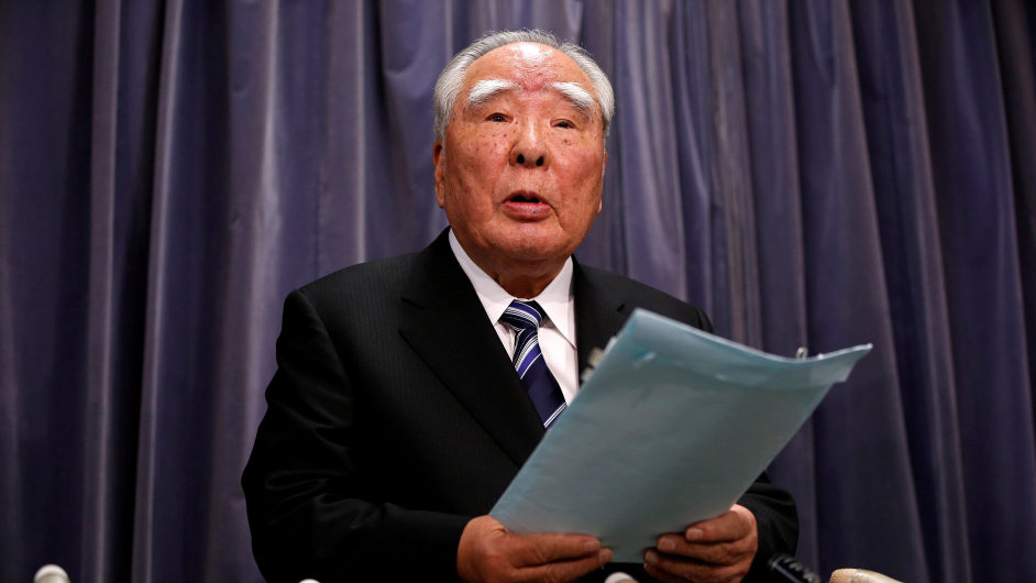 Osamu Suzuki kon ve funkci fa automobilky Suzuki Motors