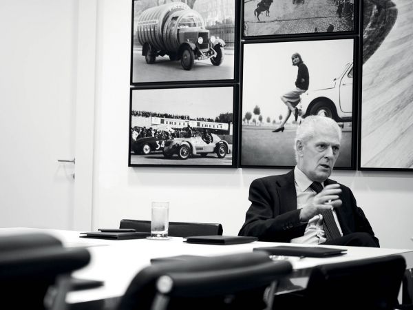 &Uacute;sp�ch je za�&aacute;tek cesty, �&iacute;k&aacute; spolumajitel Pirelli. Sv�tu chce nab&iacute;dnout prvn&iacute; mluv&iacute;c&iacute; pneumatiku