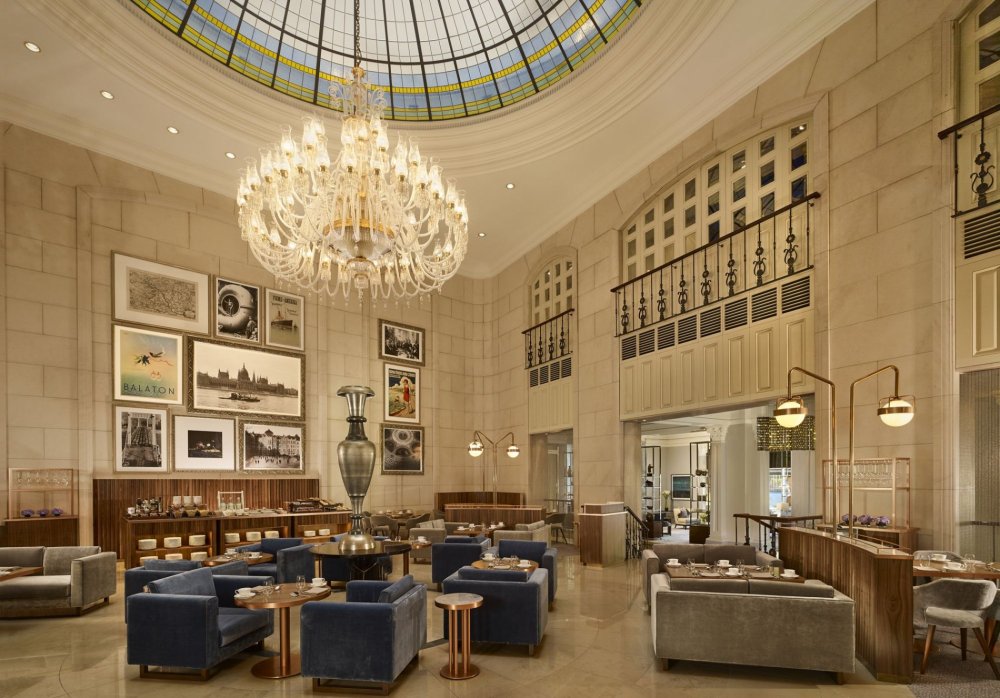 Designová koncepce luxusního hotelu mísí místní prostředí s nadčasovým, moderním pětihvězdičkovým interiérem.