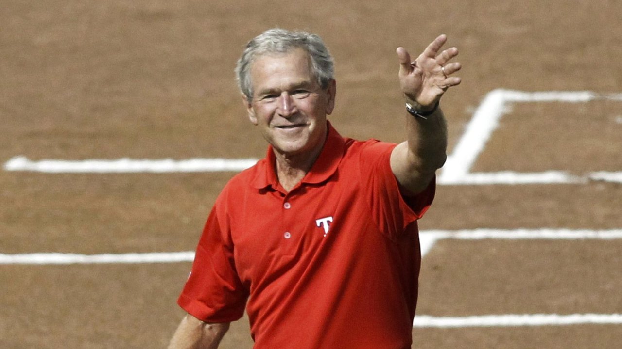 George W. Bush pi baseballovm zpase