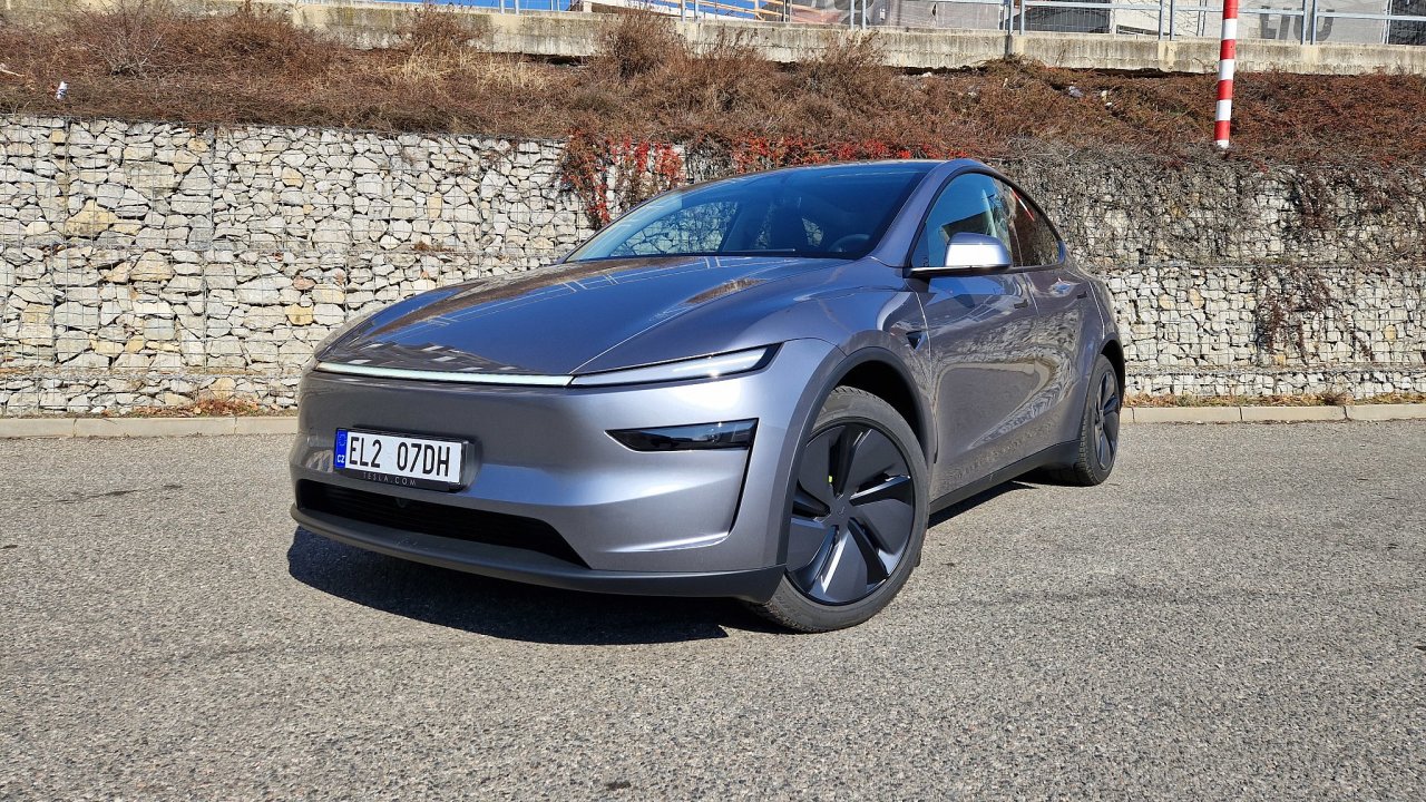 Tesla Model Y Long Range