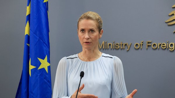 �V�razn� Rusku zt�ujeme, zpomalujeme a prodra�ujeme v�robu zbran�, kter�...