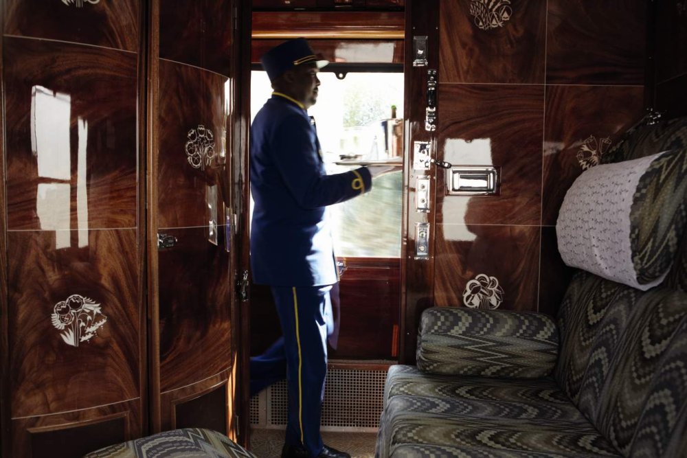 Orient expres Venice-Simplon Dvoulůžková kabina za denního světla.