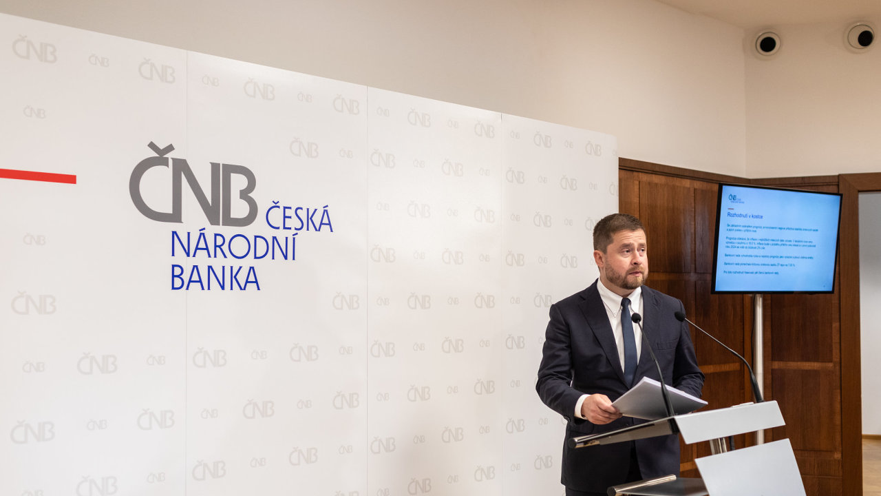 Ale� Michl, Tiskov� konference �NB po m�nov�politick�m jedn�n� bankovn� rady