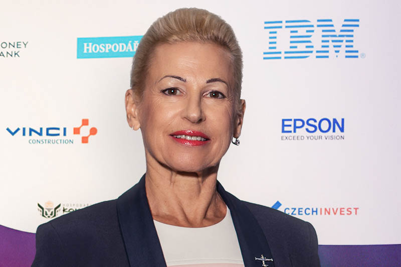Ilona Plkov, generln editelka spolenosti Aircraft Industries, IBM Firma roku 2022 Zlnskho kraje