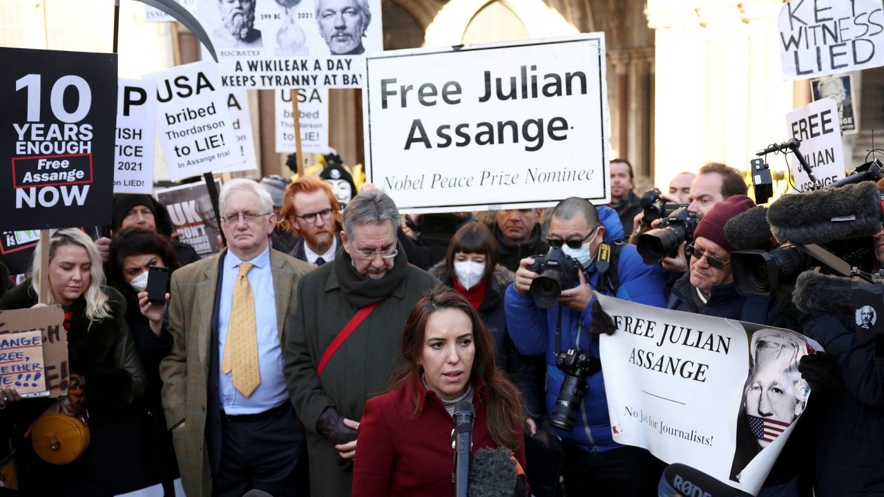 Assange Julian, protest, Londn, soud