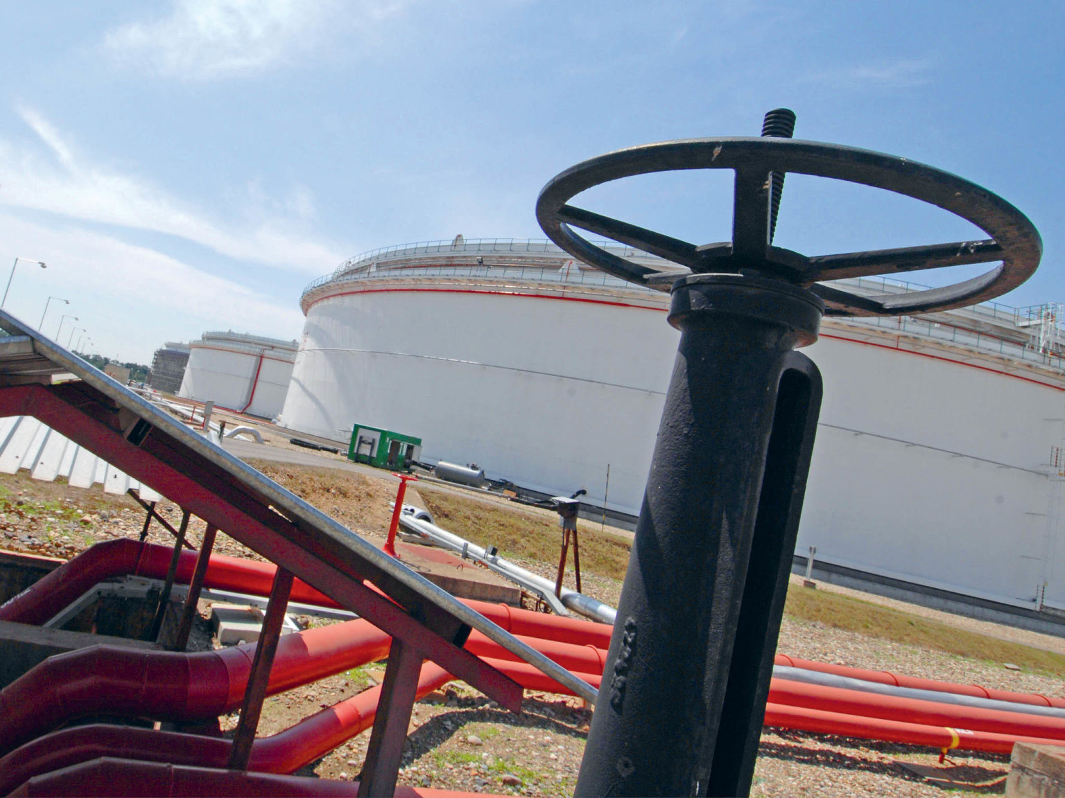 Kontaminovan ropa je postupn edna