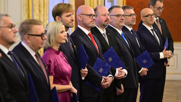 Česko má novou vládu, o důvěru požádá v půlce ledna