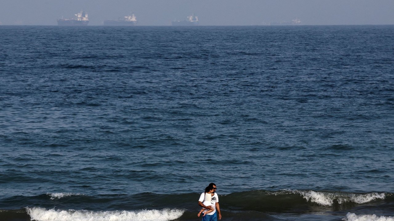 Fujairah, Spojen� arabsk� emir�ty. Hormuzsk� pr�liv