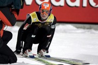 Jakub Janda si sund�v� ly�e. 