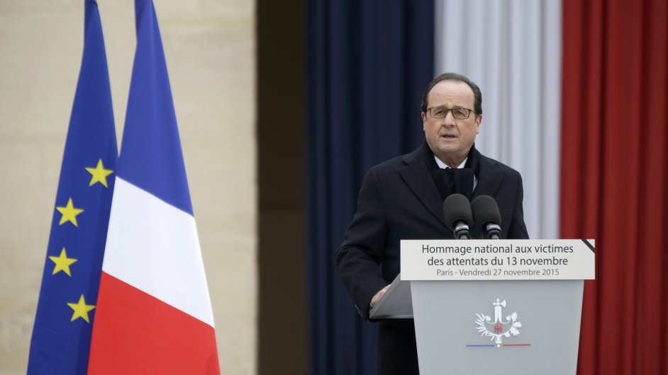 Hollande na tryzn za obti paskch atentt