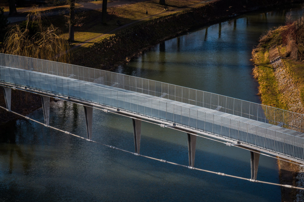 Komenského most přes Labe, Jaroměř / baum & baroš Architekti, Excon (2015)