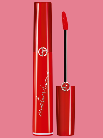 Tekutá rtěnka Lip Maestro od Giorgio Armani Beauty se inspirovala světem hollywoodských hvězd a přichází v nové matné variantě.