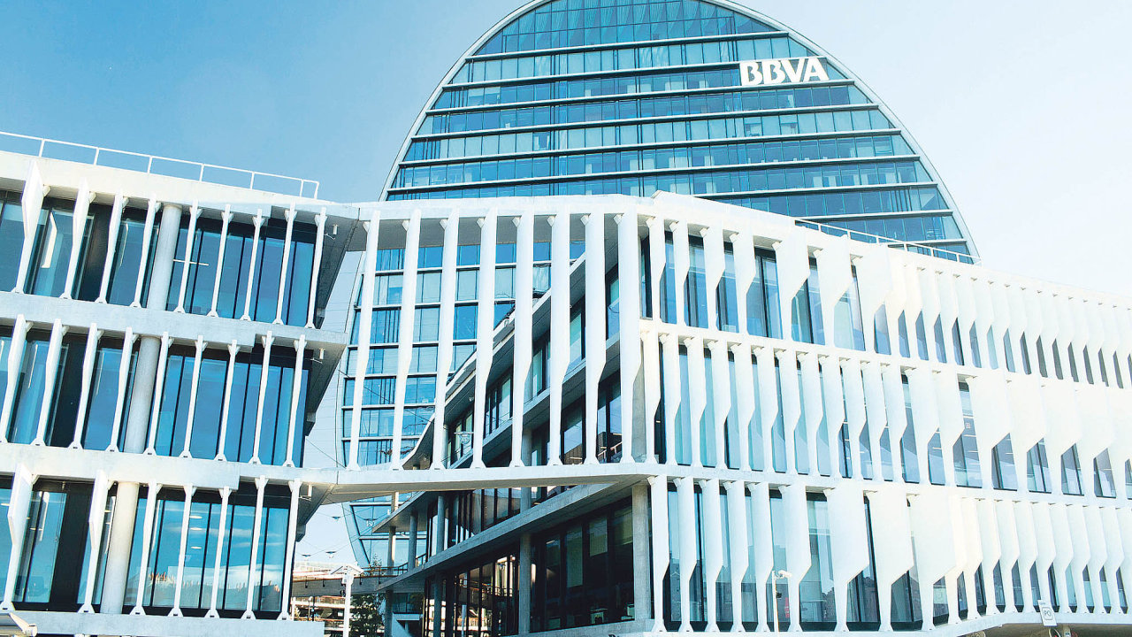 La Vela (svka) - budova editelstv banky BBVA bank ve madridsk tvrti 